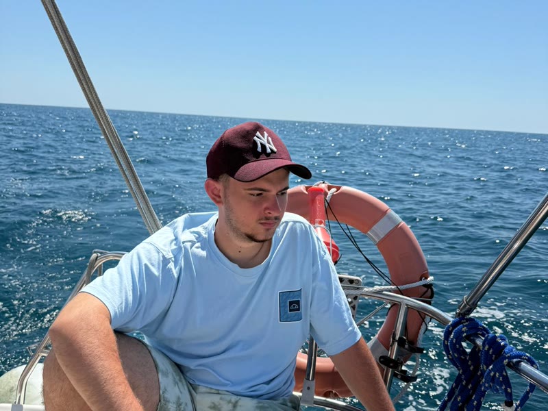 Eveniment privat pe barcă cu Enjoy Sailing